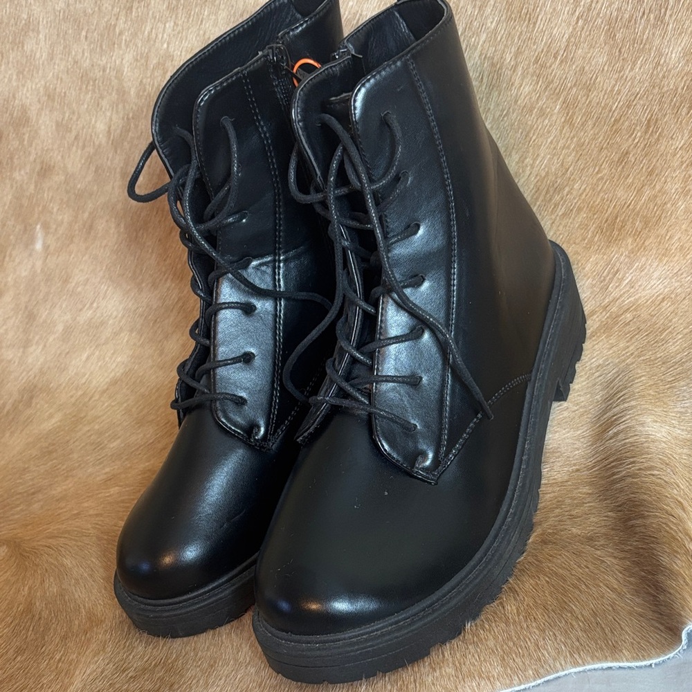 Women's Black pleather Lace-Up Ankle Boots combat festival woman’s size 10 New